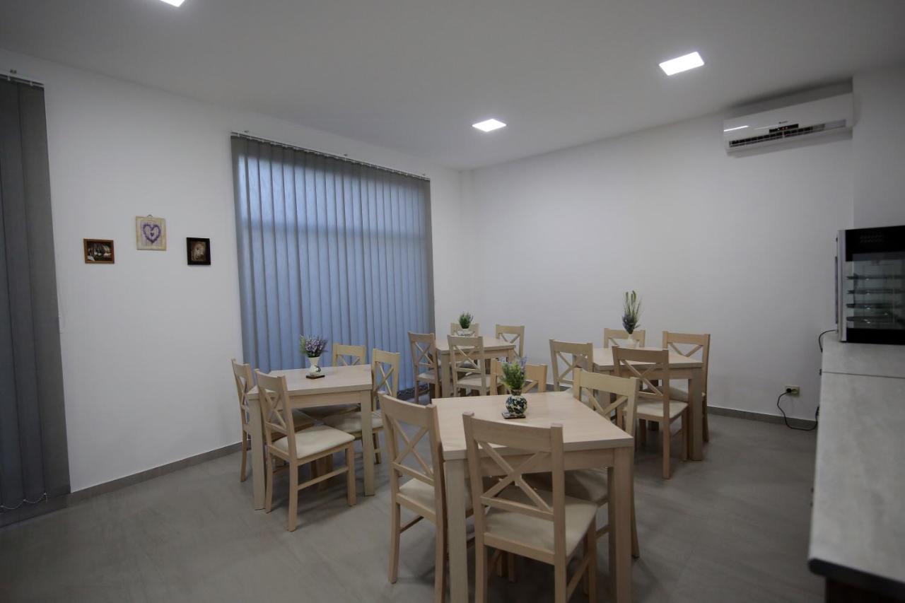 Guest House Prague 祖格迪迪 外观 照片